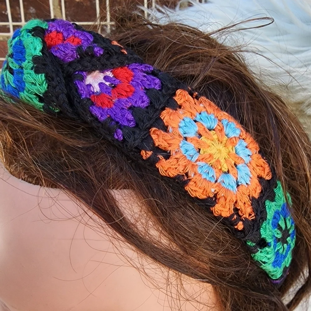 Hand crocheted headband NEW‎